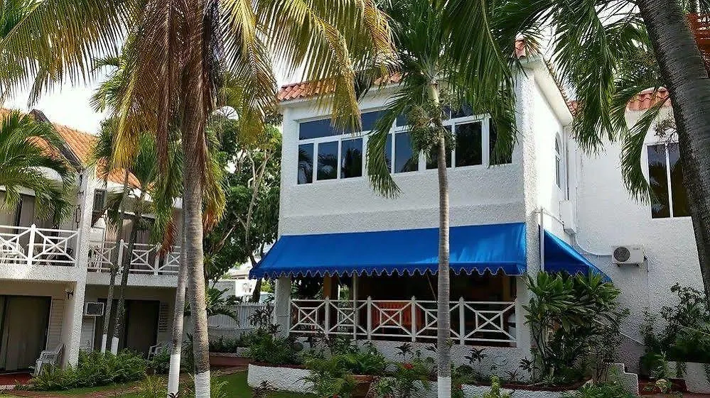 شقة Idyllic Beachfront Condo أوشو ريوس